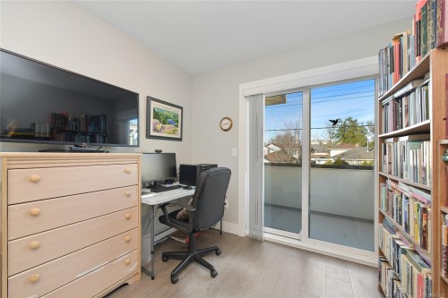 2447 Orchard Ave, Sidney, BC 