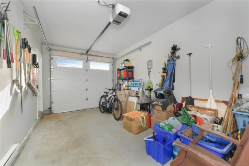 2447 Orchard Ave, Sidney, BC 