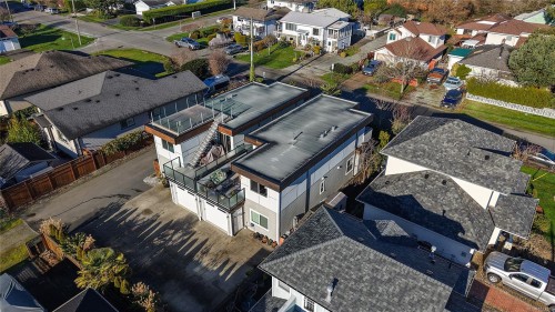 2447 Orchard Ave, Sidney, BC 