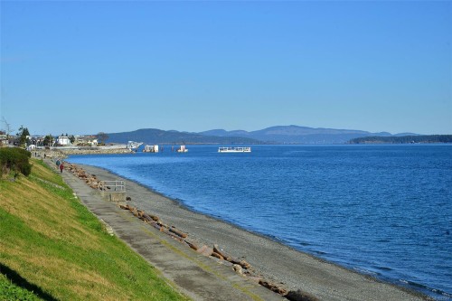 2447 Orchard Ave, Sidney, BC 