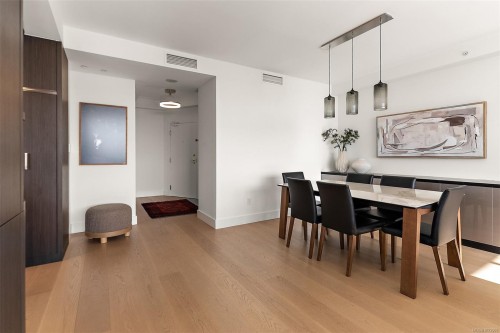 631-21 Dallas Rd, Victoria, BC - Indoor Photo Showing Dining Room