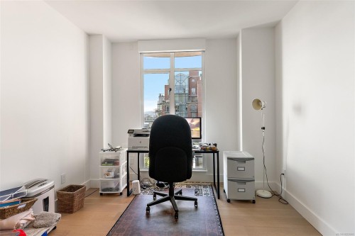 631-21 Dallas Rd, Victoria, BC - Indoor Photo Showing Office