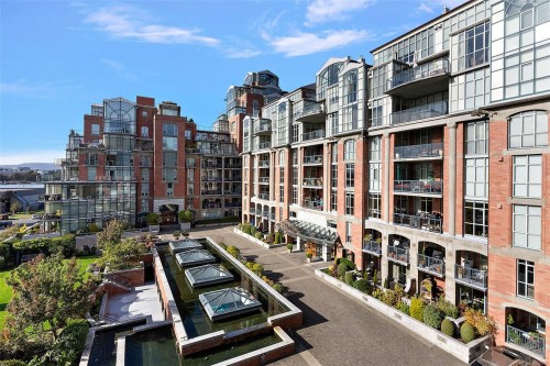 631-21 Dallas Rd, Victoria, BC - Outdoor With Facade