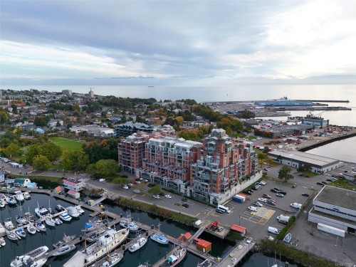 631-21 Dallas Rd, Victoria, BC - Outdoor With Body Of Water With View