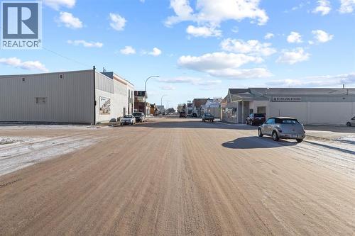 308 2 Avenue, Bassano, AB 