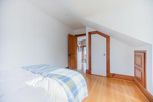 Chambre à coucher - 330 Av. Edison, Saint-Lambert, QC - Indoor Photo Showing Bedroom