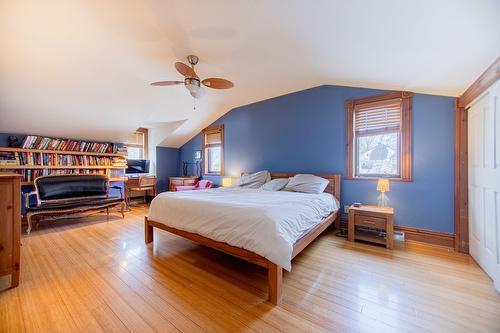 Chambre à coucher principale - 330 Av. Edison, Saint-Lambert, QC - Indoor Photo Showing Bedroom