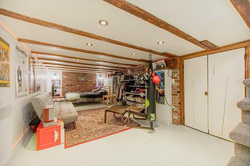 Sous-sol - 330 Av. Edison, Saint-Lambert, QC - Indoor Photo Showing Other Room