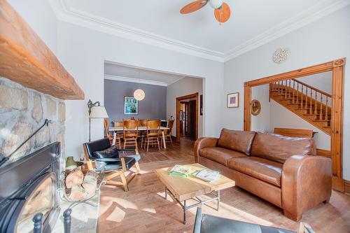 Salon - 330 Av. Edison, Saint-Lambert, QC - Indoor Photo Showing Living Room With Fireplace
