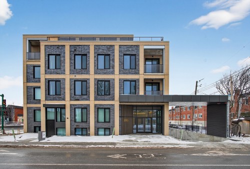 Front of Structure - 425-585 Av. Glengarry, Mont-Royal, QC - Outdoor With Balcony With Facade