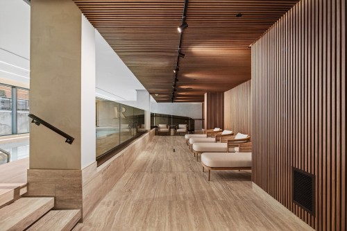 Pool - 425-585 Av. Glengarry, Mont-Royal, QC -  With Exterior