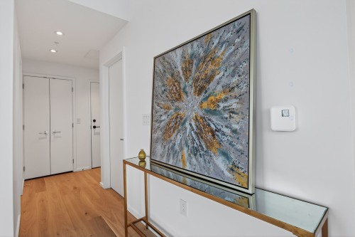 Mud Room - 425-585 Av. Glengarry, Mont-Royal, QC - Indoor Photo Showing Other Room