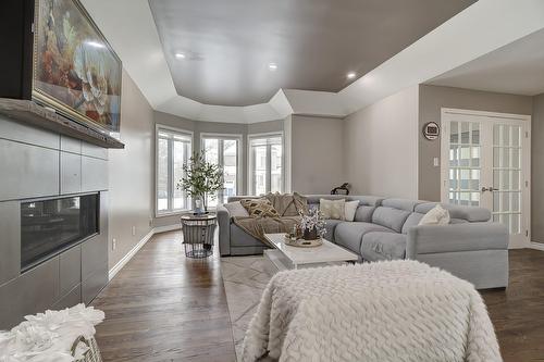 Salon - 484 Rue De La Pommeraie, Rosemère, QC - Indoor Photo Showing Living Room With Fireplace