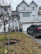 64 - 123 CASTLEGREEN PRIVATE  Ottawa, ON K1T 3N2