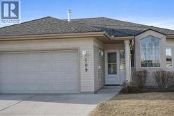 109 Covenant Bay  Rural Rocky View County, AB T1X 1G2