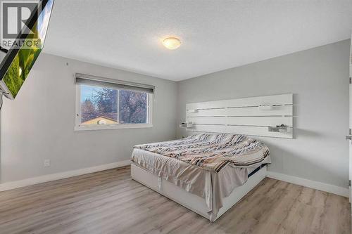 108 Whiteglen Crescent Ne, Calgary, AB - Indoor Photo Showing Bedroom