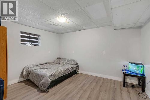 108 Whiteglen Crescent Ne, Calgary, AB - Indoor Photo Showing Bedroom