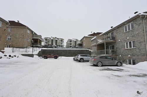 Stationnement - 135 Rue Deschambault, Saint-Jérôme, QC - Outdoor