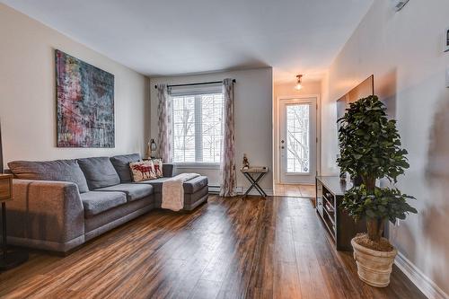 Salon - 135 Rue Deschambault, Saint-Jérôme, QC - Indoor Photo Showing Living Room
