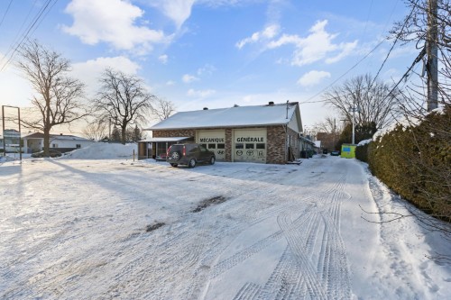 Façade - 2 Rue St-Laurent, Mercier, QC - Outdoor