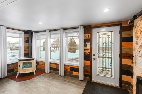Hall d'entrée/Vestibule - 671 Rg St-Régis N., Saint-Constant, QC - Indoor Photo Showing Other Room