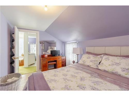 63 Lake Ave, Mcadam, NB 