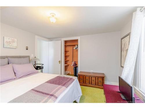 63 Lake Ave, Mcadam, NB 