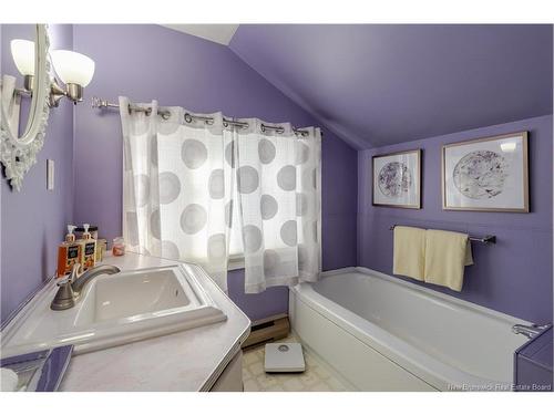 63 Lake Ave, Mcadam, NB 