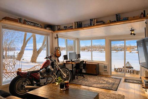 Salon - 365 Ch. Des Patriotes, Saint-Mathias-Sur-Richelieu, QC - Indoor