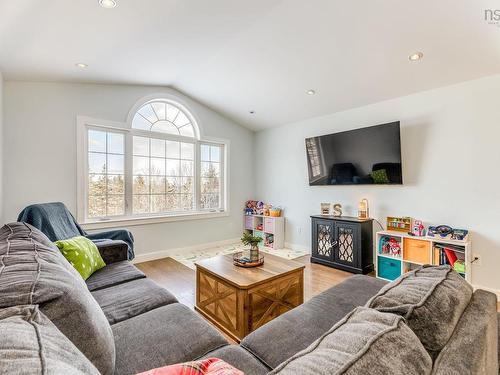 61 Fourth Street, Maclellan'S Brook, NS 