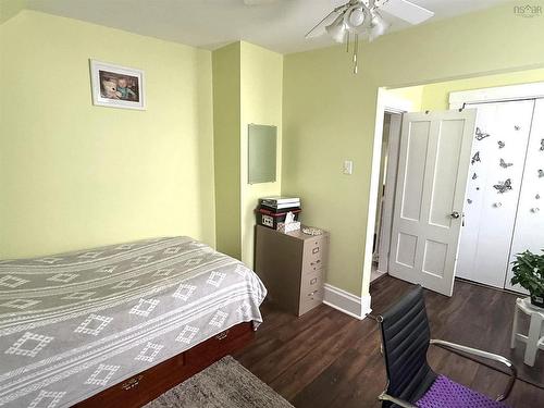 18 Oak Street, Trenton, NS 