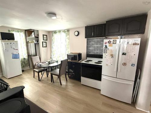 18 Oak Street, Trenton, NS 