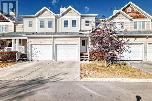 104 Country Village Lane NE  Calgary, AB T3K 0E8