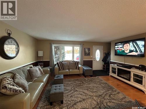 1620 Dieppe Crescent, Estevan, SK - Indoor Photo Showing Living Room