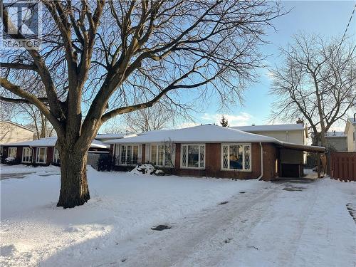 17 Rosanne Crescent, Hamilton, ON - Outdoor