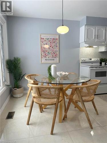 17 Rosanne Crescent, Hamilton, ON - Indoor