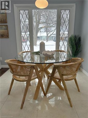 17 Rosanne Crescent, Hamilton, ON - Indoor Photo Showing Other Room