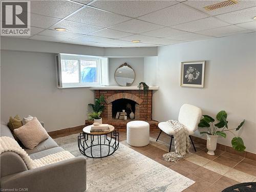 17 Rosanne Crescent, Hamilton, ON - Indoor