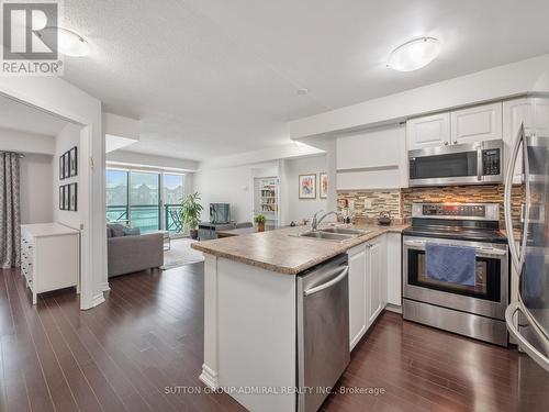 201 - 920 SHEPPARD AVENUE W  Toronto, ON M3H 0A2