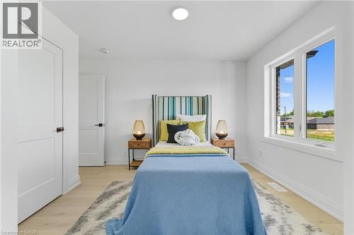 161 Pike Creek Drive, Cayuga, ON - Indoor Photo Showing Bedroom