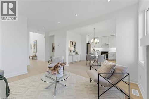 161 Pike Creek Drive, Cayuga, ON - Indoor Photo Showing Living Room