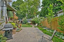 Large private yard - 