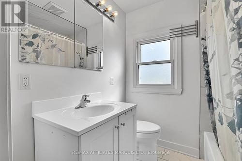 1006 Second Street E, Cornwall, ON - Indoor Photo Showing Bathroom
