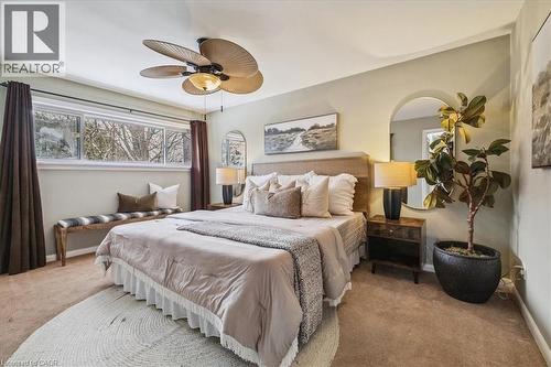 359 Pepper Drive, Burlington, ON - Indoor Photo Showing Bedroom