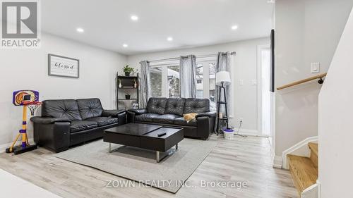 508 Parkview Crescent, Cambridge, ON - Indoor Photo Showing Living Room