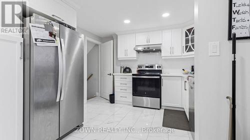 508 Parkview Crescent, Cambridge, ON - Indoor Photo Showing Kitchen