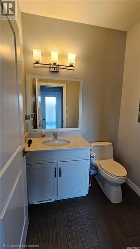 719 Pringle Crescent, Saskatoon, SK - Indoor Photo Showing Bathroom