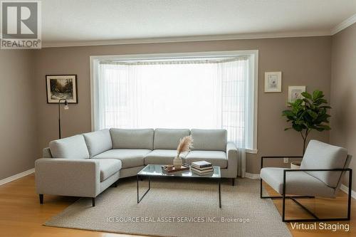 768 Vinette Crescent, Ottawa, ON - Indoor Photo Showing Living Room