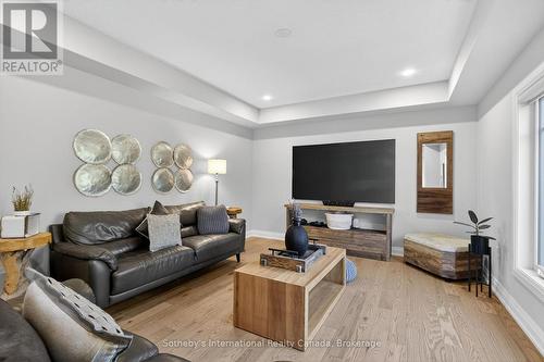 Plenty of potlights throughout - 150 Plewes Drive, Collingwood, ON - Indoor Photo Showing Living Room