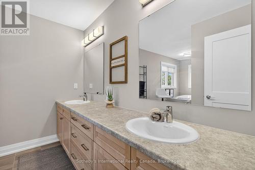 Primary Ensuite w/double sinks - 150 Plewes Drive, Collingwood, ON - Indoor Photo Showing Bathroom